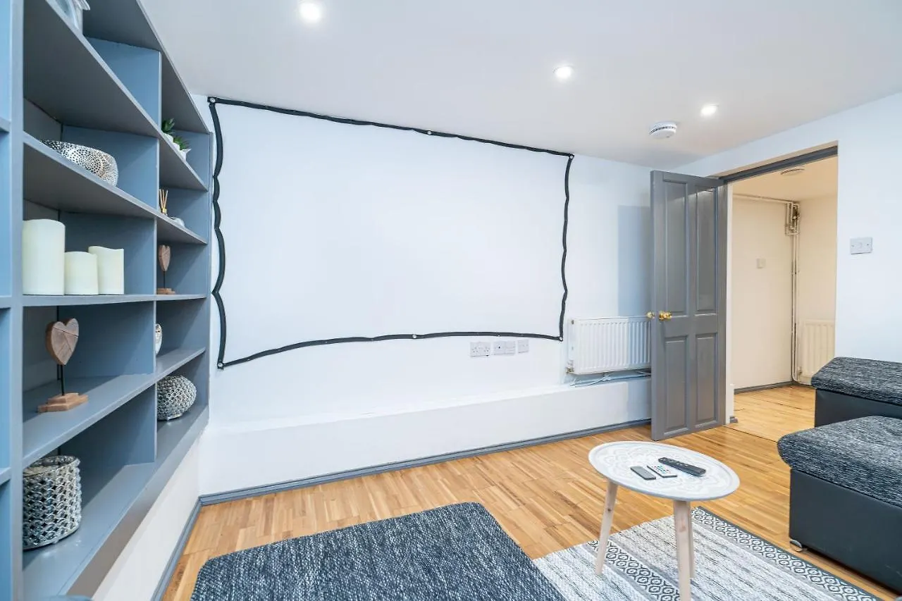 Luxury Five Bedroom Deluxe Duplex Apartment I City Centre Edinburgh I Fountainpark Royaume-Uni