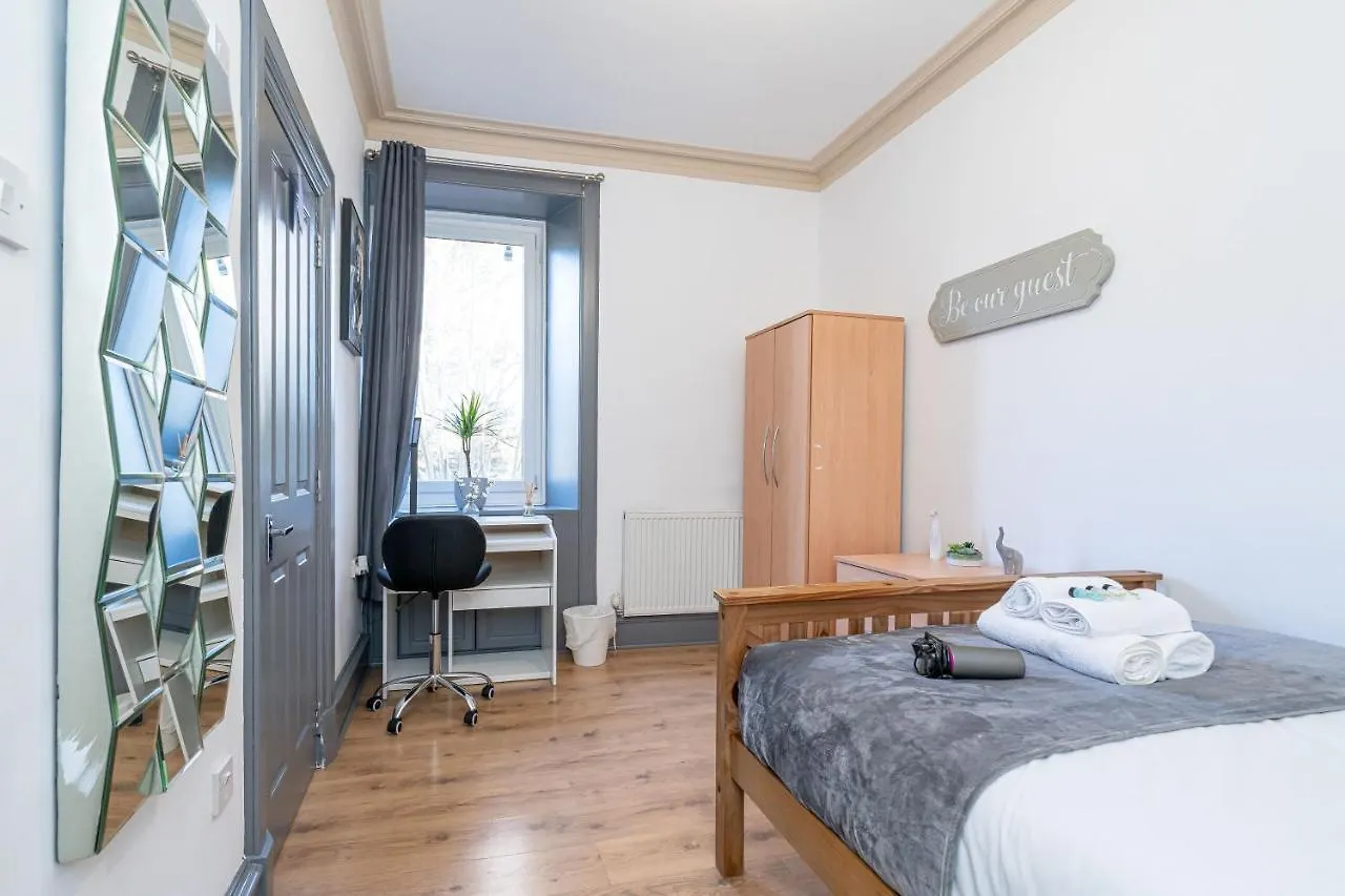Luxury Five Bedroom Deluxe Duplex Apartment I City Centre Edinburgh I Fountainpark Wielka Brytania