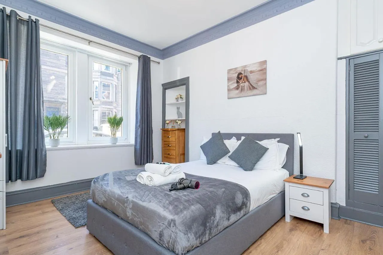 Luxury Five Bedroom Deluxe Duplex Apartment I City Centre Edinburgh I Fountainpark Wielka Brytania